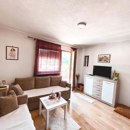 Slatki Dom Fireplace 코니츠 외부 사진